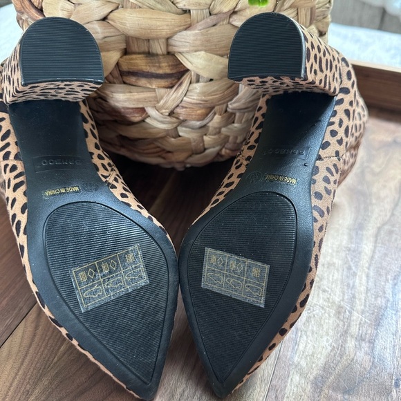 ⭐️GORGEOUS Booties - Picture 3 of 4